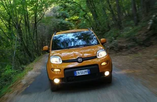Nowe wersje Fiata Pandy. Na gaz i 4x4 — zdjęcie 2