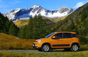 Nowe wersje Fiata Pandy. Na gaz i 4x4 — zdjęcie 4