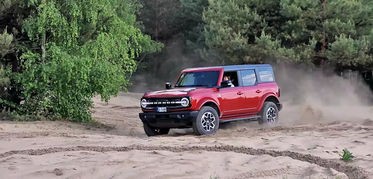 Ford Bronco Outer Banks | Próba ucywilizowania terenówki