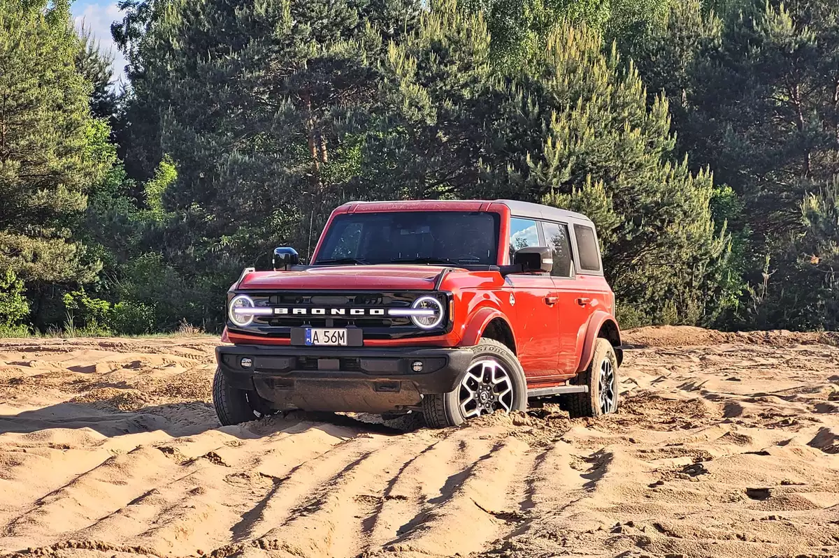 Ford Bronco Outer Banks | Próba ucywilizowania terenówki