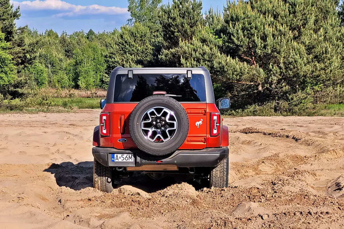 Ford Bronco Outer Banks | Próba ucywilizowania terenówki