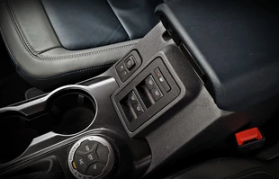 Ford Bronco Outer Banks | Próba ucywilizowania terenówki