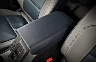 Ford Bronco Outer Banks | Próba ucywilizowania terenówki