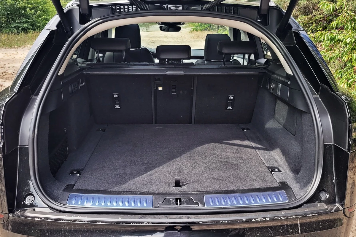 Range Rover Velar P400 | Nieracjonalnie fantastyczny