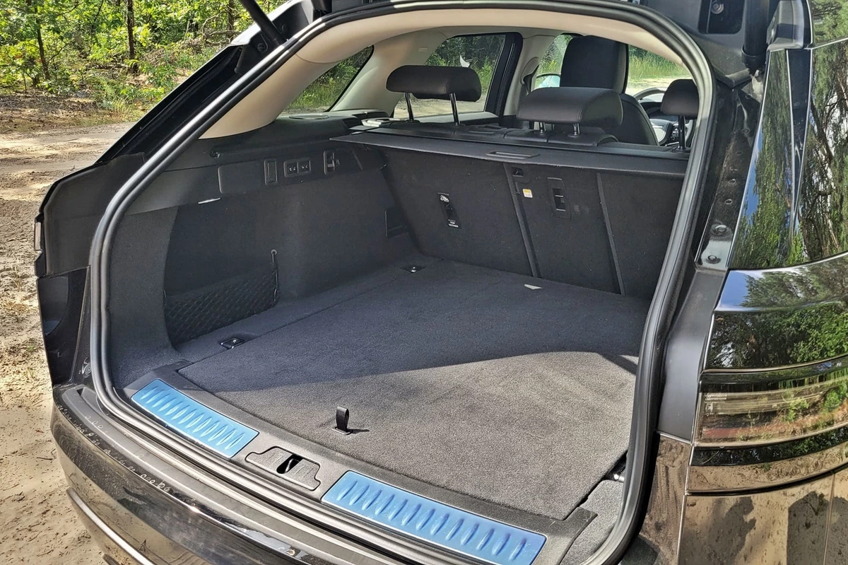 Range Rover Velar P400 | Nieracjonalnie fantastyczny