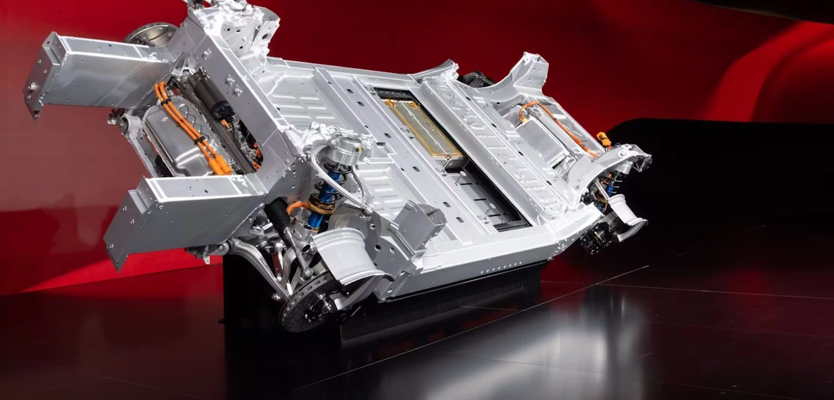 Ferrari Elettrica. Pierwsze na prąd