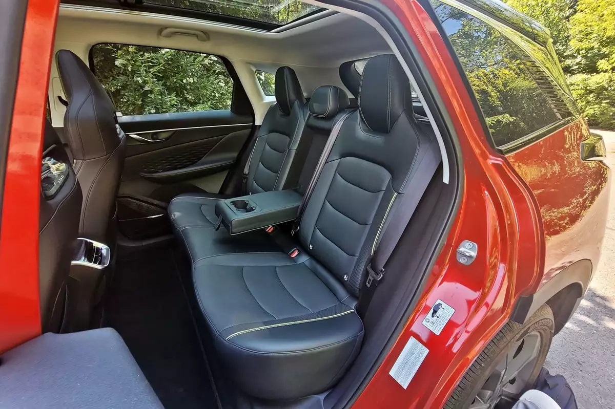 BAIC Beijing 5 | Chiński konkurent Toyoty RAV4?