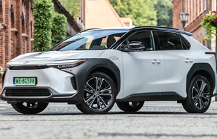 Toyota bZ4X taniej o 50 tys. zł. Jest haczyk?