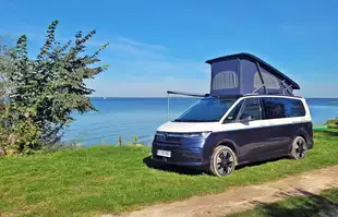 VW California Ocean eHybrid | Kawalerka na kołach