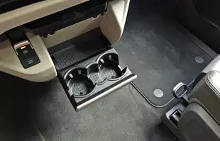 VW California Ocean eHybrid | Kawalerka na kołach