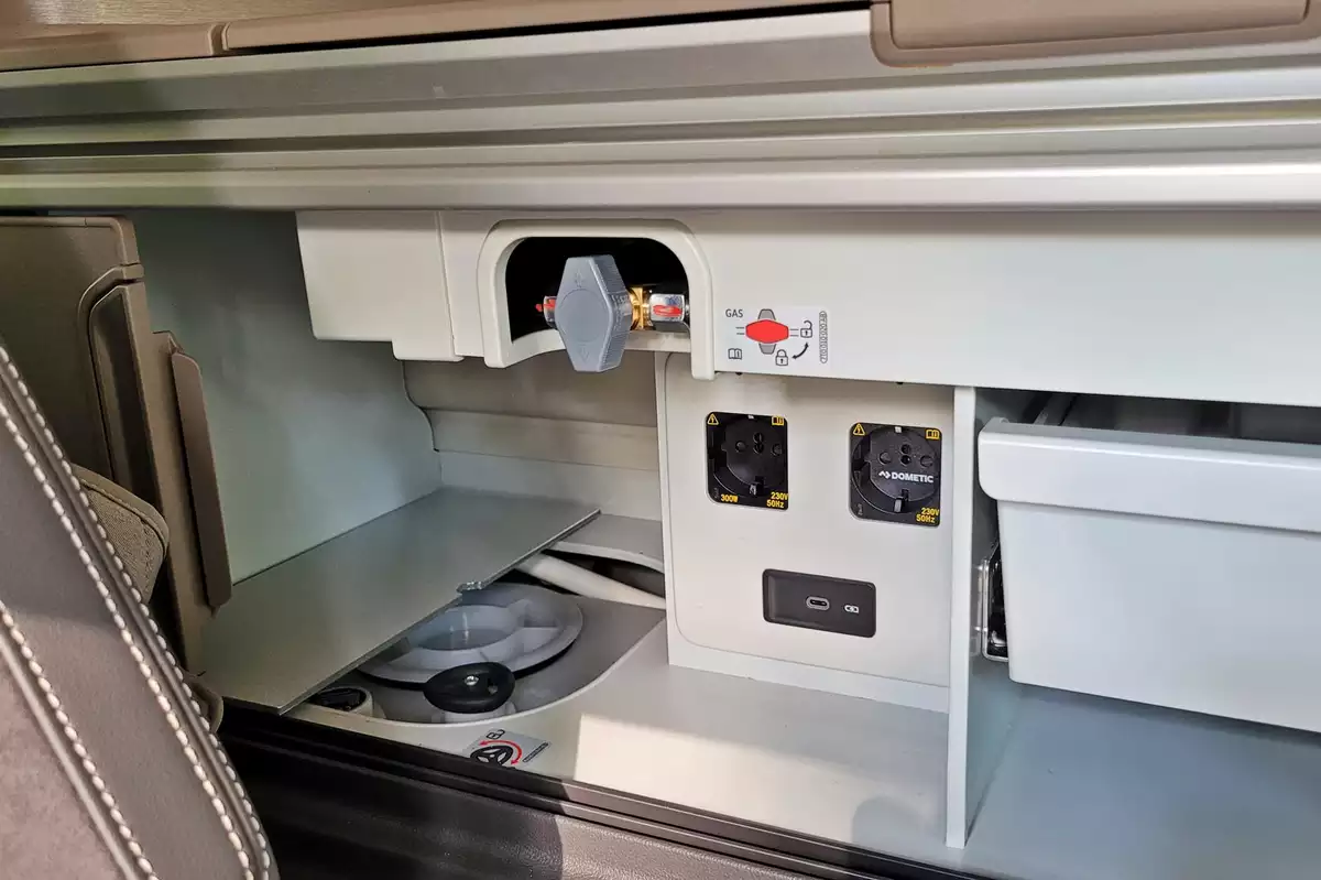 VW California Ocean eHybrid | Kawalerka na kołach