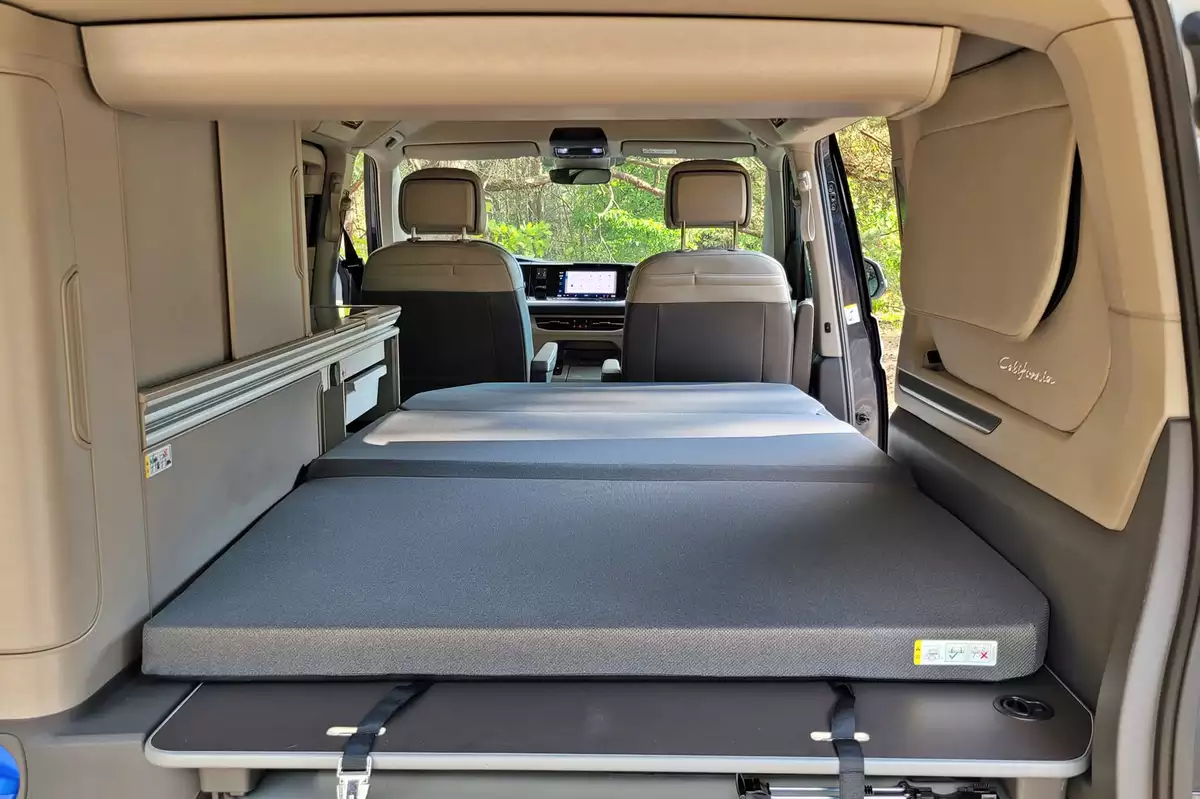 VW California Ocean eHybrid | Kawalerka na kołach