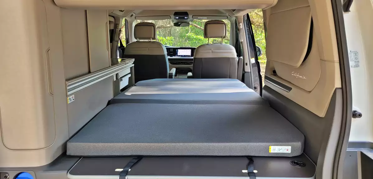 VW California Ocean eHybrid | Kawalerka na kołach