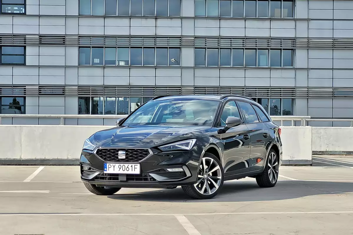 SEAT Leon Sportstourer FR e-HYBRID | Próba wyróżnienia się w rodzinie