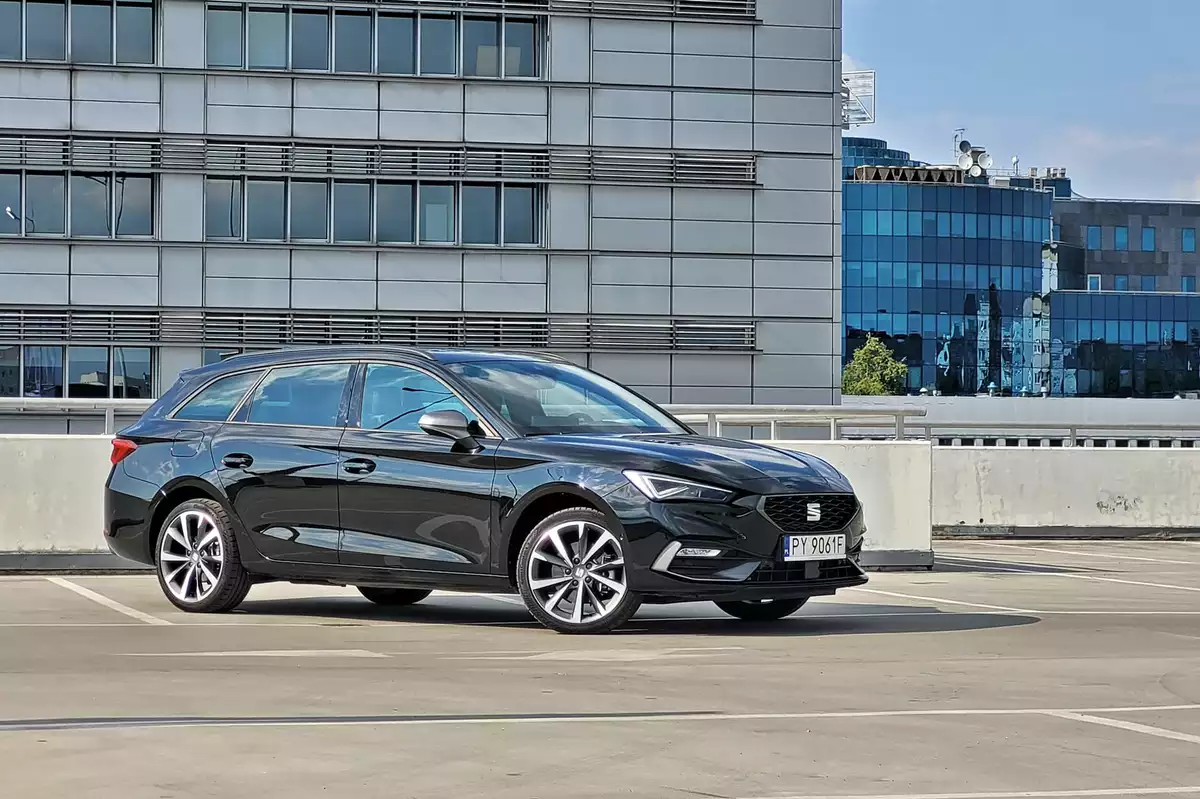 SEAT Leon Sportstourer FR e-HYBRID | Próba wyróżnienia się w rodzinie