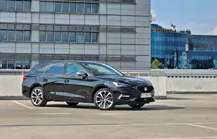 SEAT Leon Sportstourer FR e-HYBRID | Próba wyróżnienia się w rodzinie
