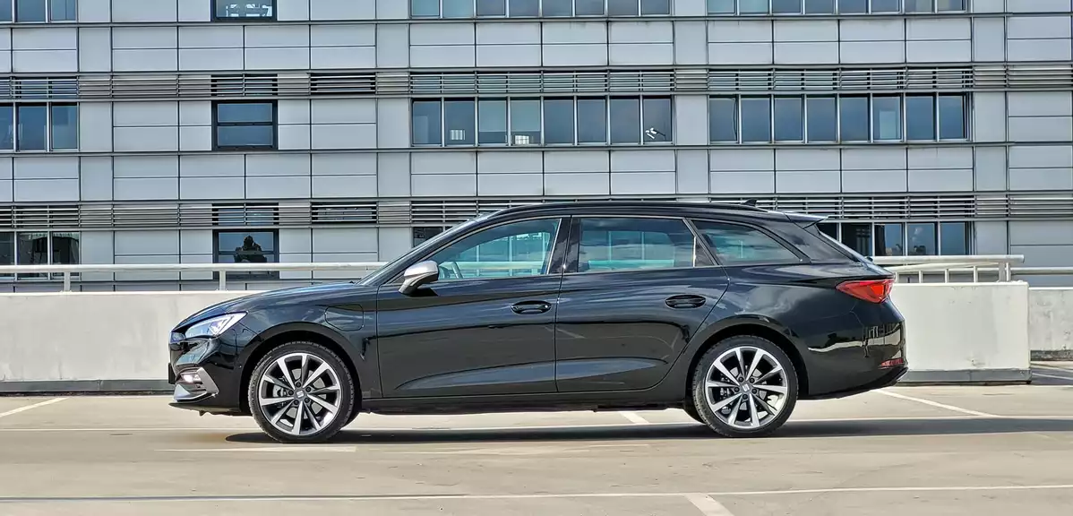 SEAT Leon Sportstourer FR e-HYBRID | Próba wyróżnienia się w rodzinie