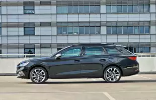SEAT Leon Sportstourer FR e-HYBRID | Próba wyróżnienia się w rodzinie