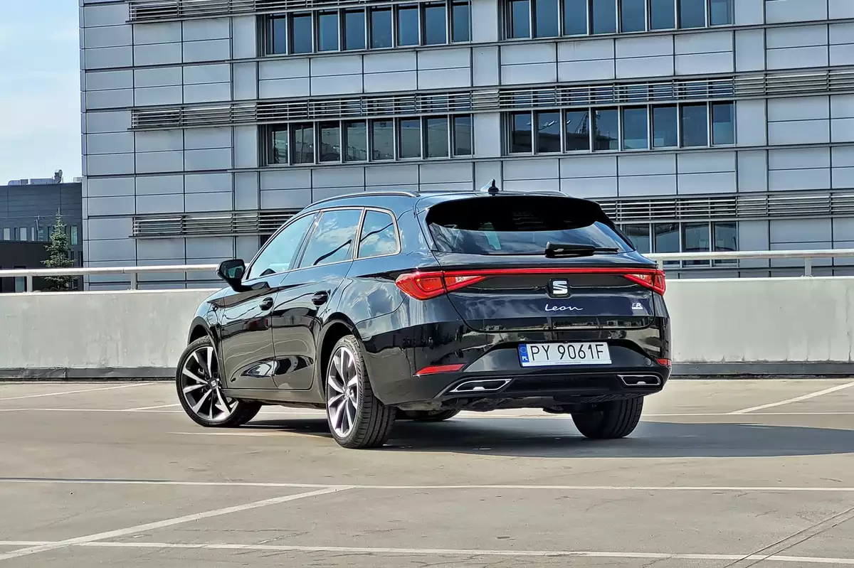 SEAT Leon Sportstourer FR e-HYBRID | Próba wyróżnienia się w rodzinie