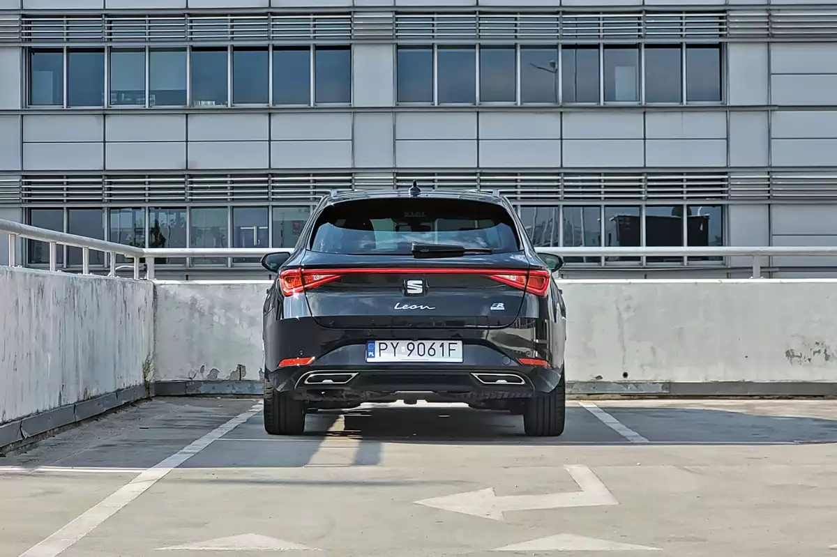 SEAT Leon Sportstourer FR e-HYBRID | Próba wyróżnienia się w rodzinie