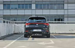 SEAT Leon Sportstourer FR e-HYBRID | Próba wyróżnienia się w rodzinie