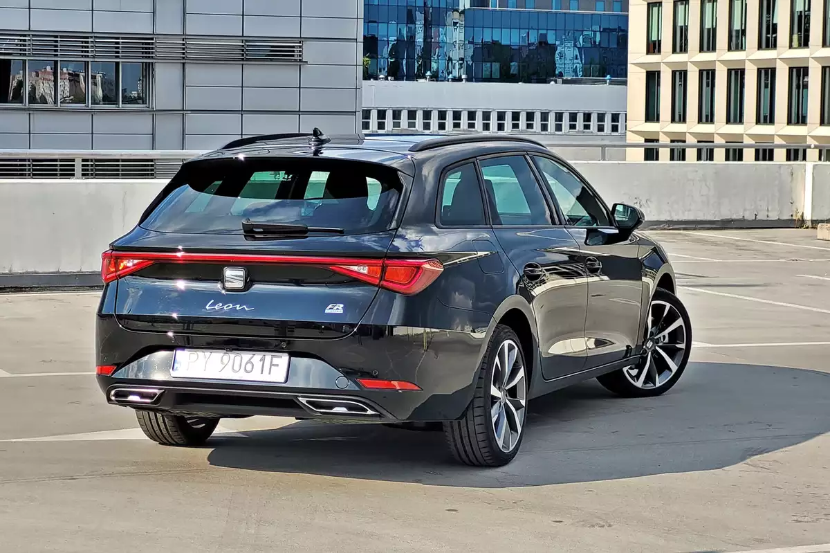 SEAT Leon Sportstourer FR e-HYBRID | Próba wyróżnienia się w rodzinie