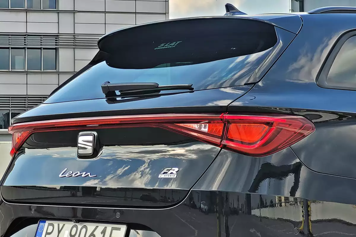 SEAT Leon Sportstourer FR e-HYBRID | Próba wyróżnienia się w rodzinie