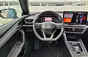 SEAT Leon Sportstourer FR e-HYBRID | Próba wyróżnienia się w rodzinie