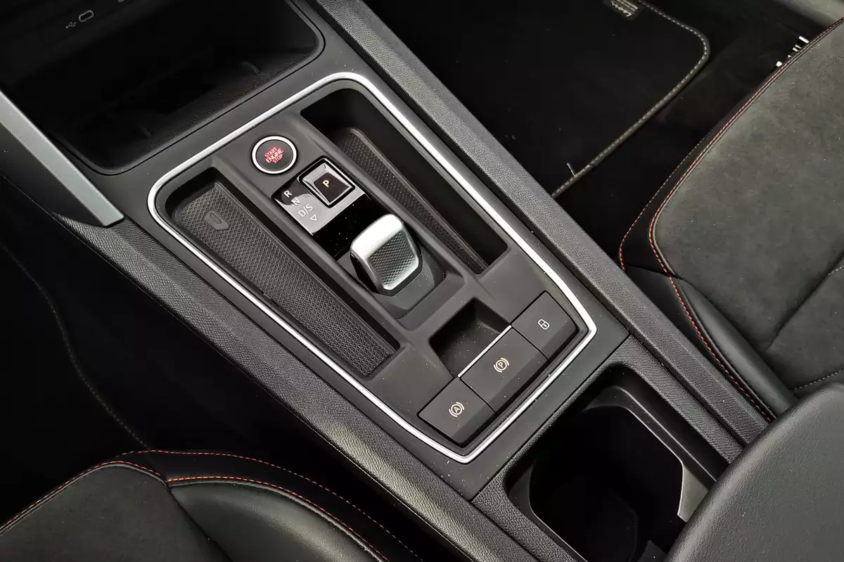 SEAT Leon Sportstourer FR e-HYBRID | Próba wyróżnienia się w rodzinie