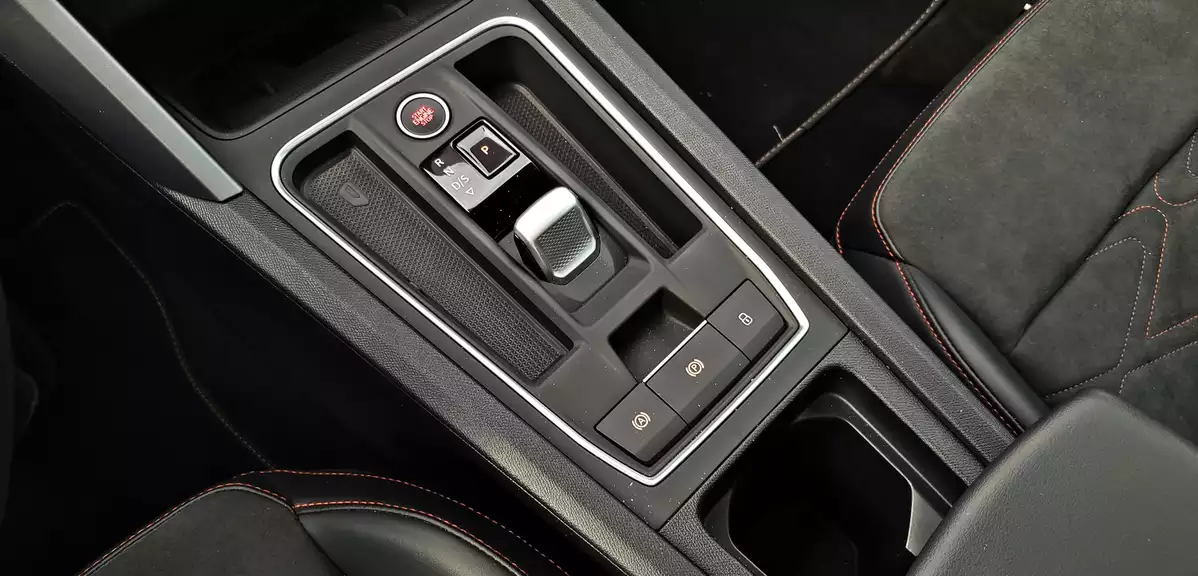 SEAT Leon Sportstourer FR e-HYBRID | Próba wyróżnienia się w rodzinie
