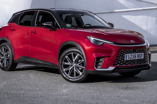 Lexus z coraz większą sprzedażą w Polsce