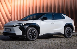 Toyota bZ4X po modernizacji. Polskie ceny