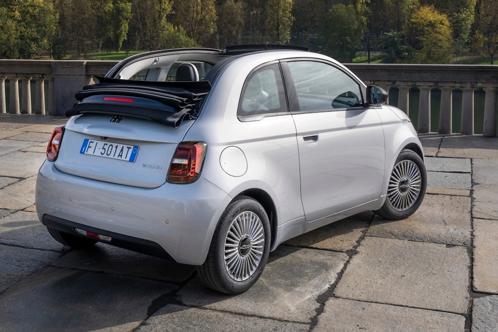 Fiat 500 Hybrid oficjalnie