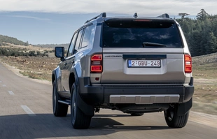 Toyota Land Cruiser Mild hybrid. Polskie ceny