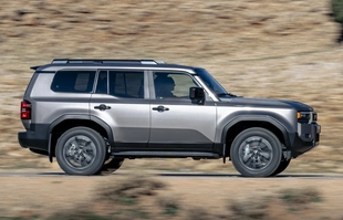 Toyota Land Cruiser Mild hybrid. Polskie ceny