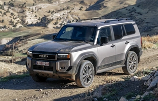 Toyota Land Cruiser Mild hybrid. Polskie ceny