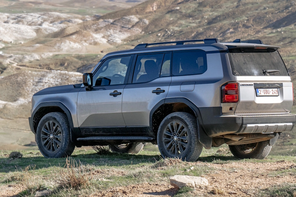 Toyota Land Cruiser Mild hybrid. Polskie ceny