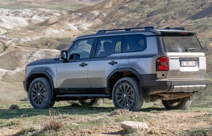 Toyota Land Cruiser Mild hybrid. Polskie ceny