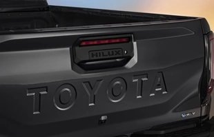 Toyota Hilux w wersji elektrycznej. Polskie ceny