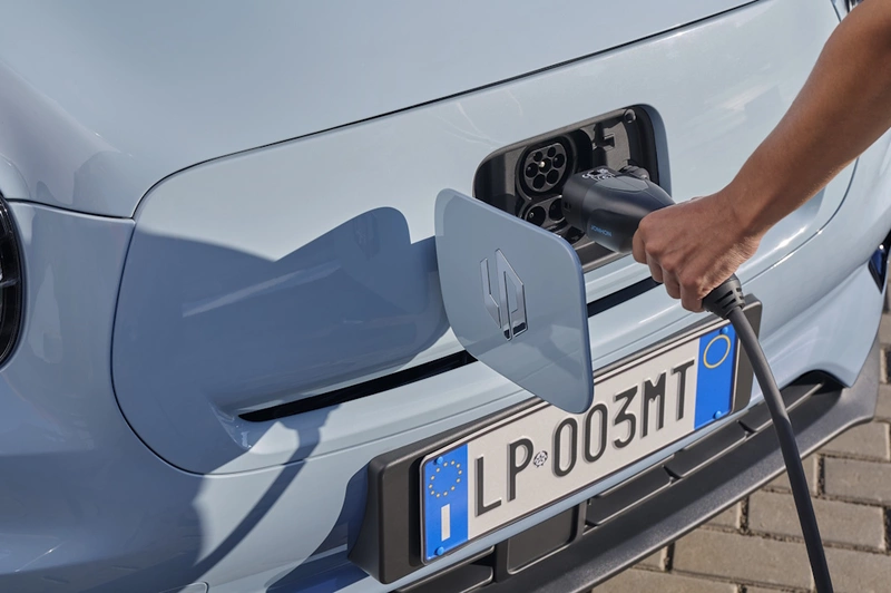 Nie będzie zakazu rejestracji samochodów spalinowych