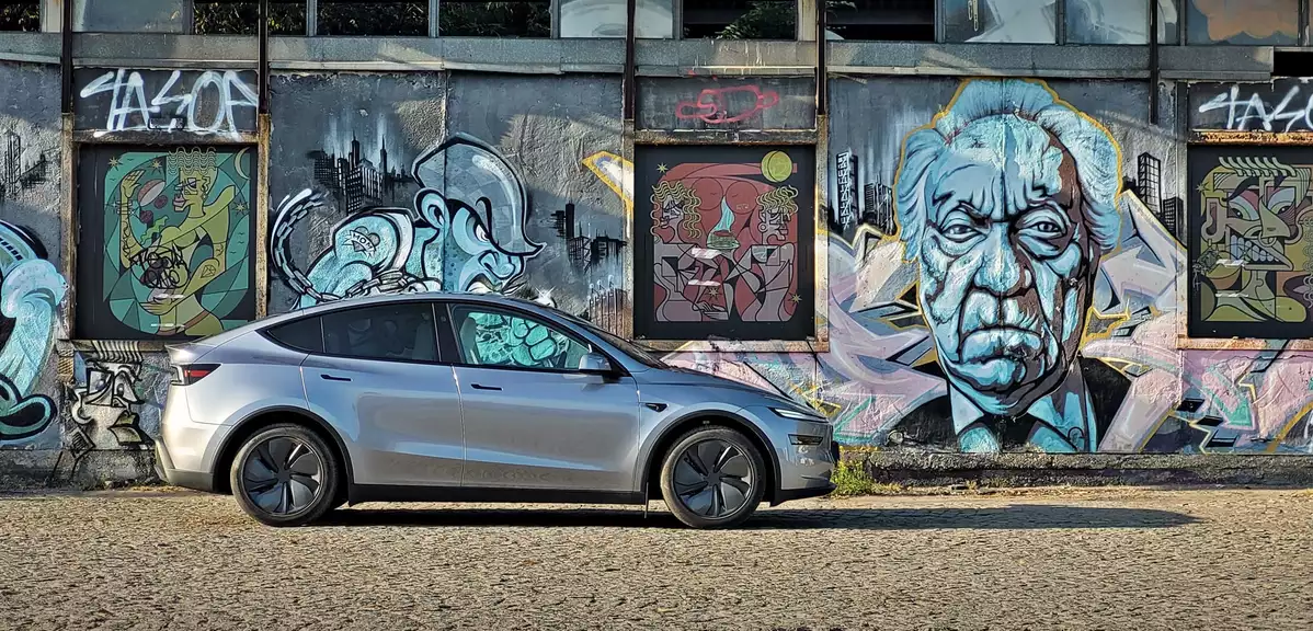 Tesla Model Y 2025 Juniper | Test