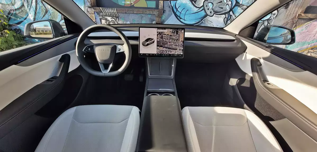 Tesla Model Y 2025 Juniper | Test