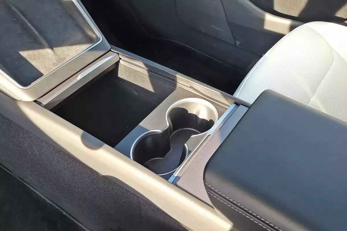 Tesla Model Y Juniper 2025 | Czy to nadal lider na rynku?