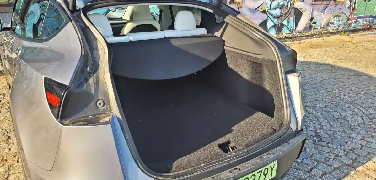 Tesla Model Y 2025 Juniper | Test