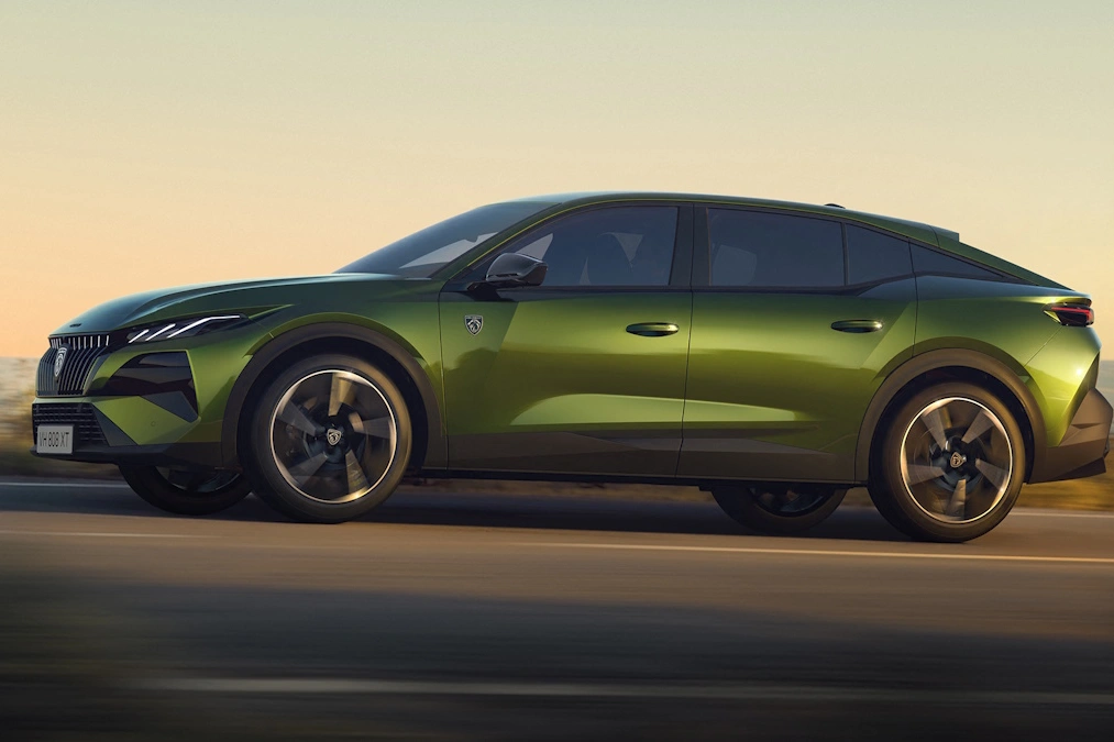 Peugeot 408 po liftingu oficjalnie