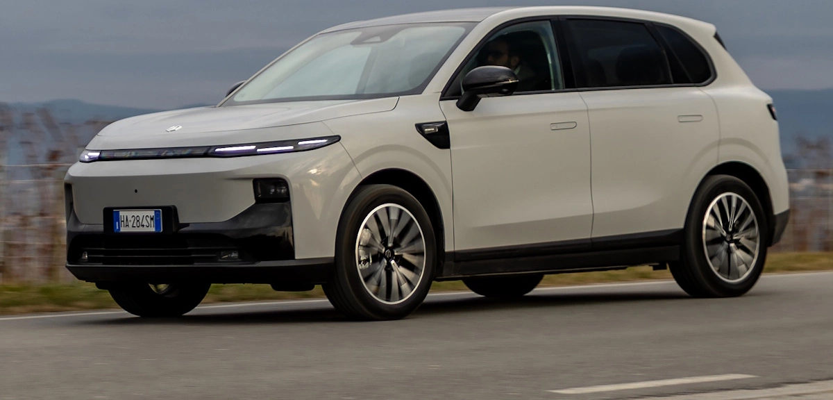 Leapmotor B10 już w wersji hybrydowej