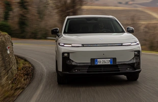 Leapmotor B10 już w wersji hybrydowej