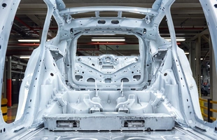 Volvo EX60 przed debiutem