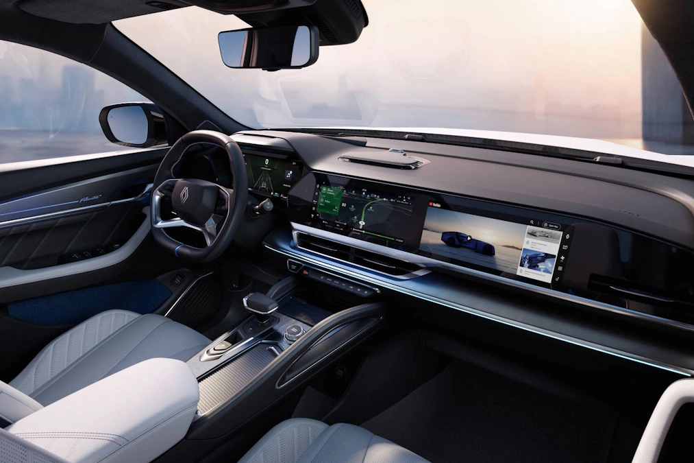 Renault Filante. Nowy model klasy premium