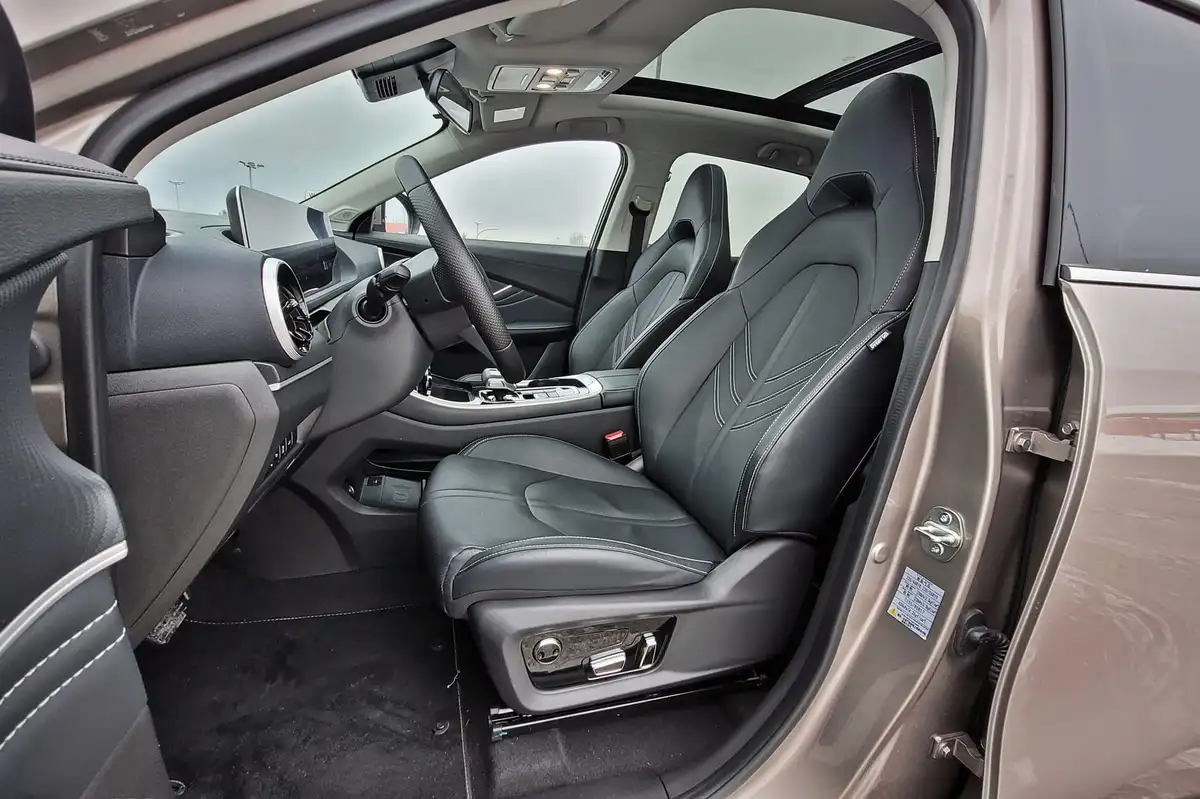 Forthing T-Five | Wzięliśmy na test “chińskie Lambo”